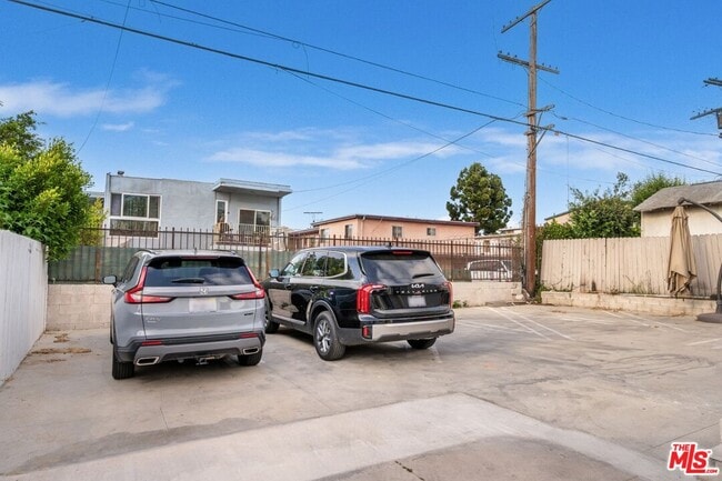 Building Photo - 4727 W 18th St