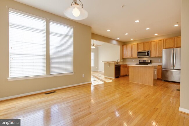 Building Photo - 7543 Maidenhead Dr