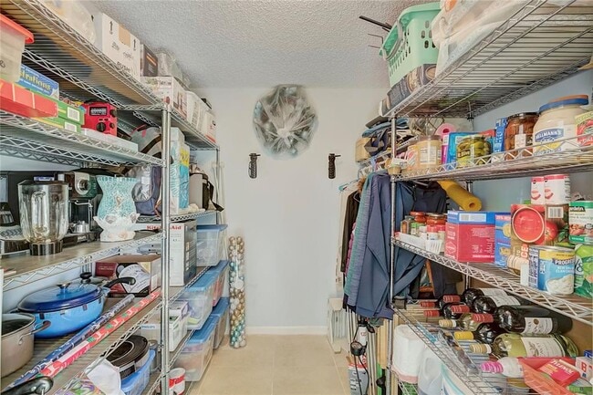 Building Photo - 4518 Garnet Dr