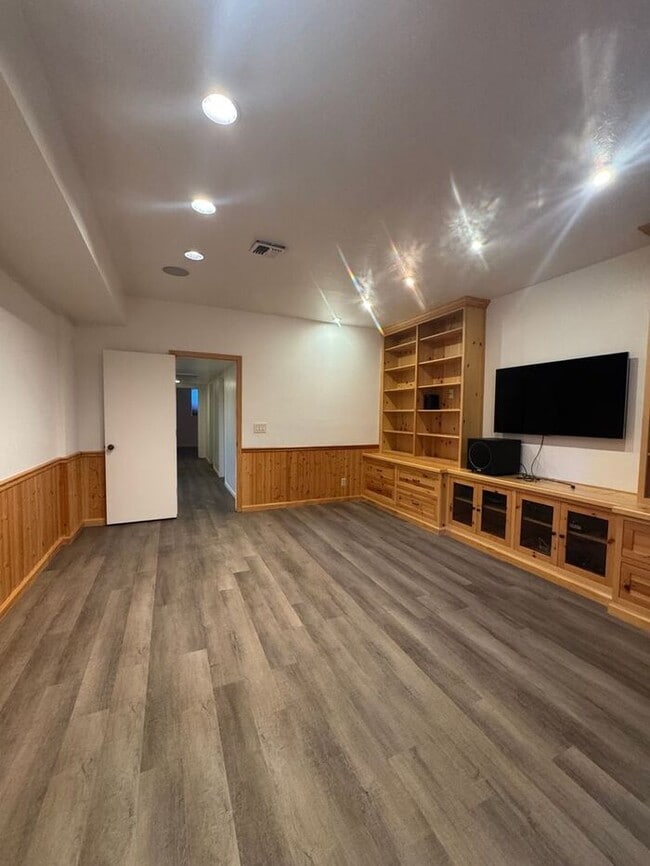 Building Photo - 4-Bed + Office | Reno Skyline Stunner | Fully Updated & Ready!