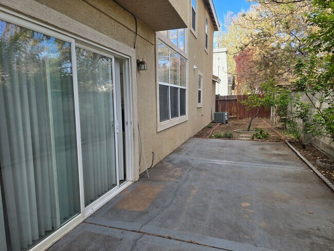 Building Photo - Beautiful South Reno Home in Gated Community