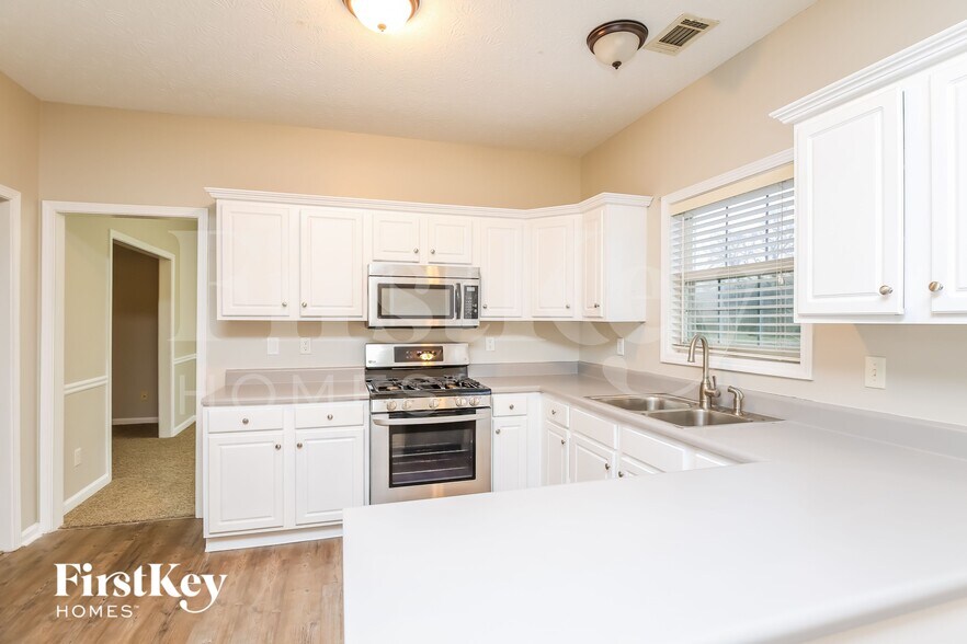 Building Photo - 6217 Turnberry Ln