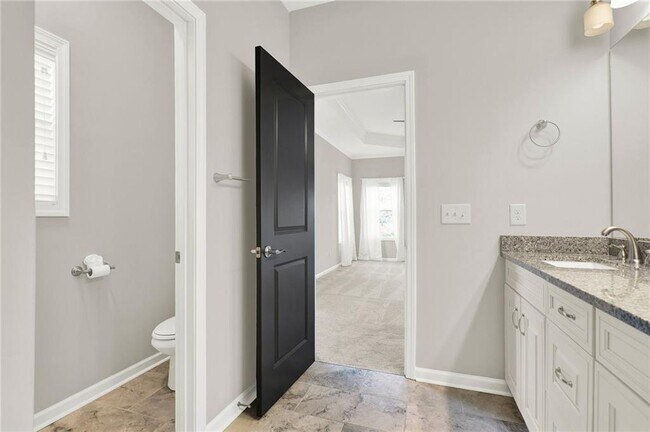 Building Photo - 309 Trappers Bluff