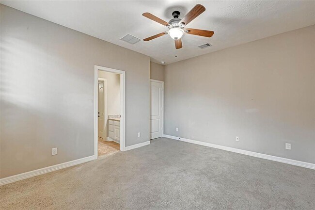 Building Photo - 27827 Hunters Rock Ln