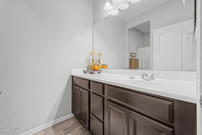 Building Photo - 12113 W Country Club Trail