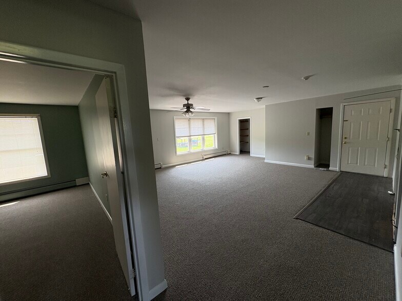 Building Photo - 89 Kinney Dr