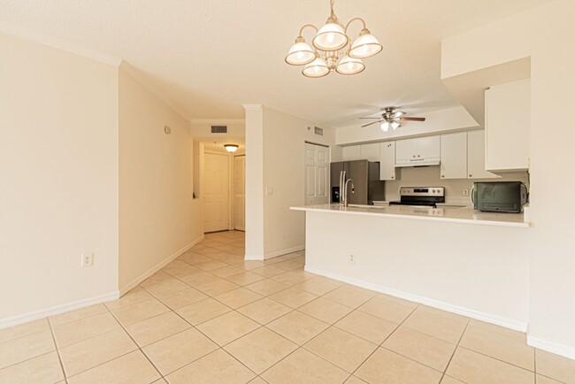 Building Photo - Stylish & Spacious 3BR Condo with Brand-Ne...