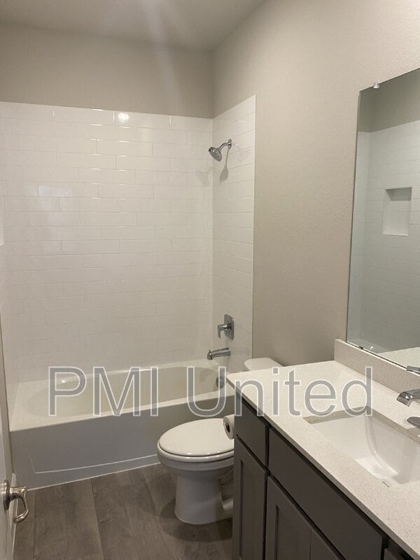 Building Photo - 249 Irish Moss Dr