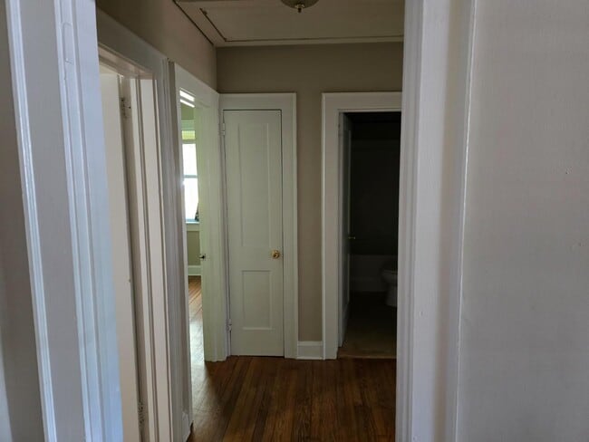Building Photo - 4928 Oleander Dr
