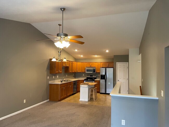 Building Photo - 5293 Emalene Rd