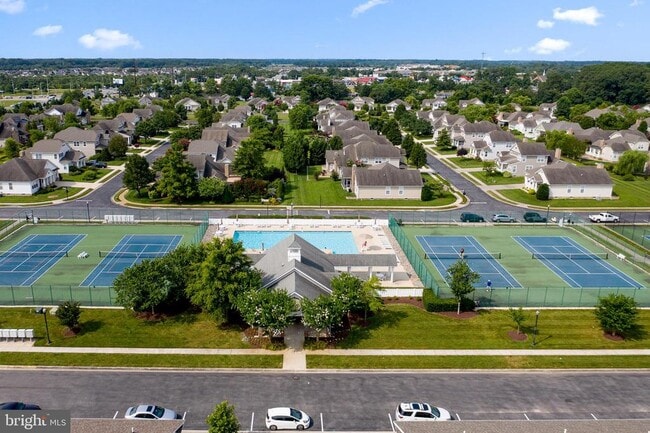 Building Photo - 17054 N Brandt St