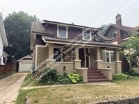 Building Photo - 238 Dale St NE