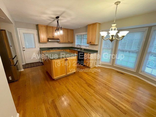 Building Photo - 514 Redondo Dr