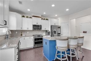 Building Photo - 704 Woodbridge Dr