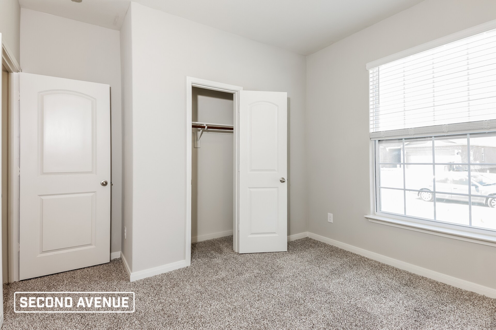 Building Photo - 613 Emerson Dr