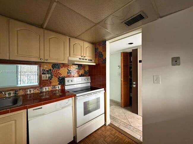 Building Photo - 8420 SW 133rd Avenue Rd