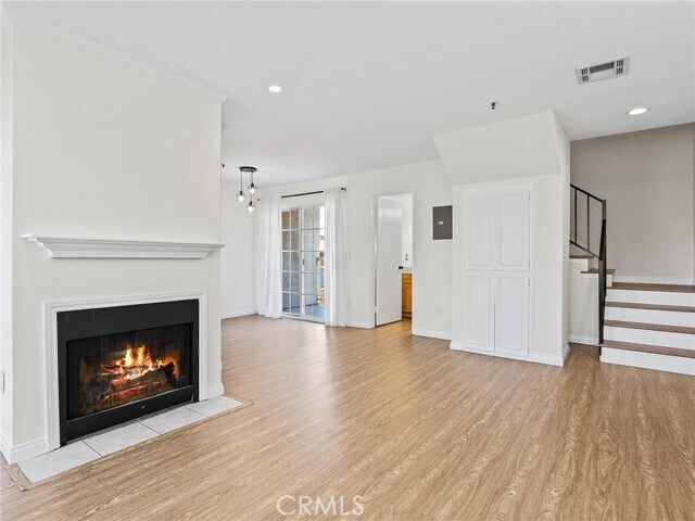 Building Photo - 1706 Grismer Ave