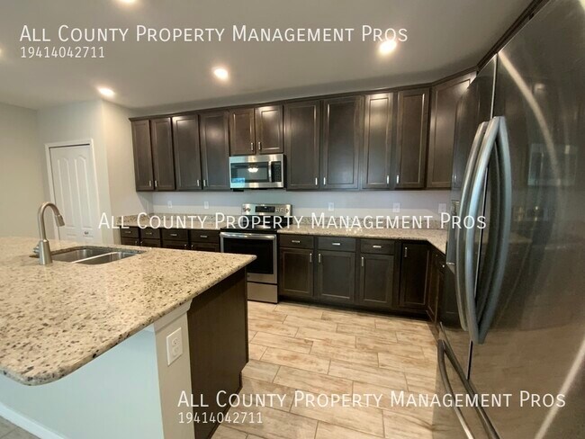 Building Photo - 15293 Mille Fiore Blvd