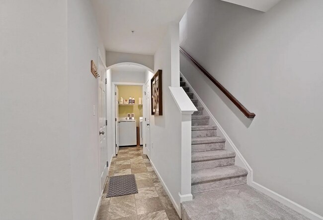 Building Photo - 3005 Meridian Cmns