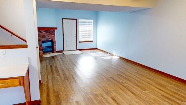 Building Photo - 1327 E 21st Ter