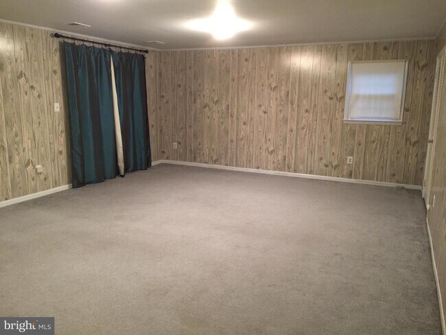 Building Photo - 13403 Poplar Woods Ct