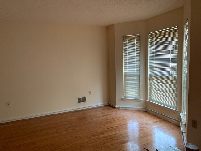 Living Room - 8 Pembrook Ave