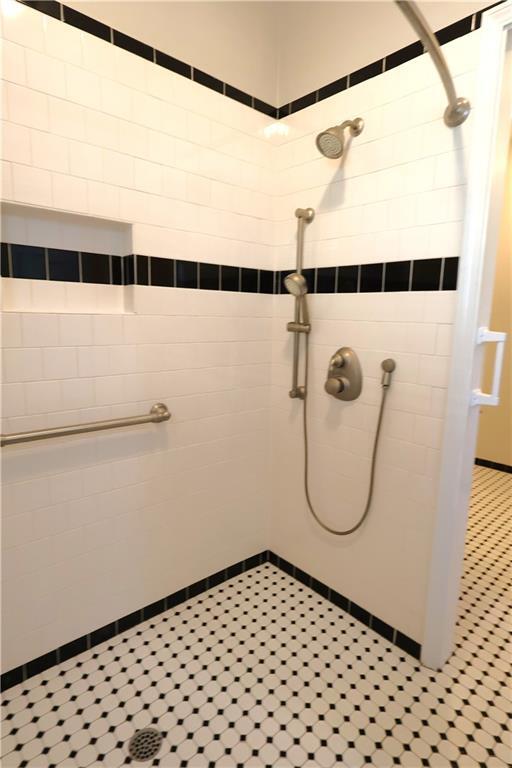 Building Photo - 217 Mountain View St