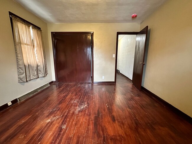 Building Photo - Two Bedroom House in Battle Creek
