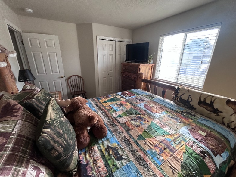 Building Photo - 1707 Dora Dr N