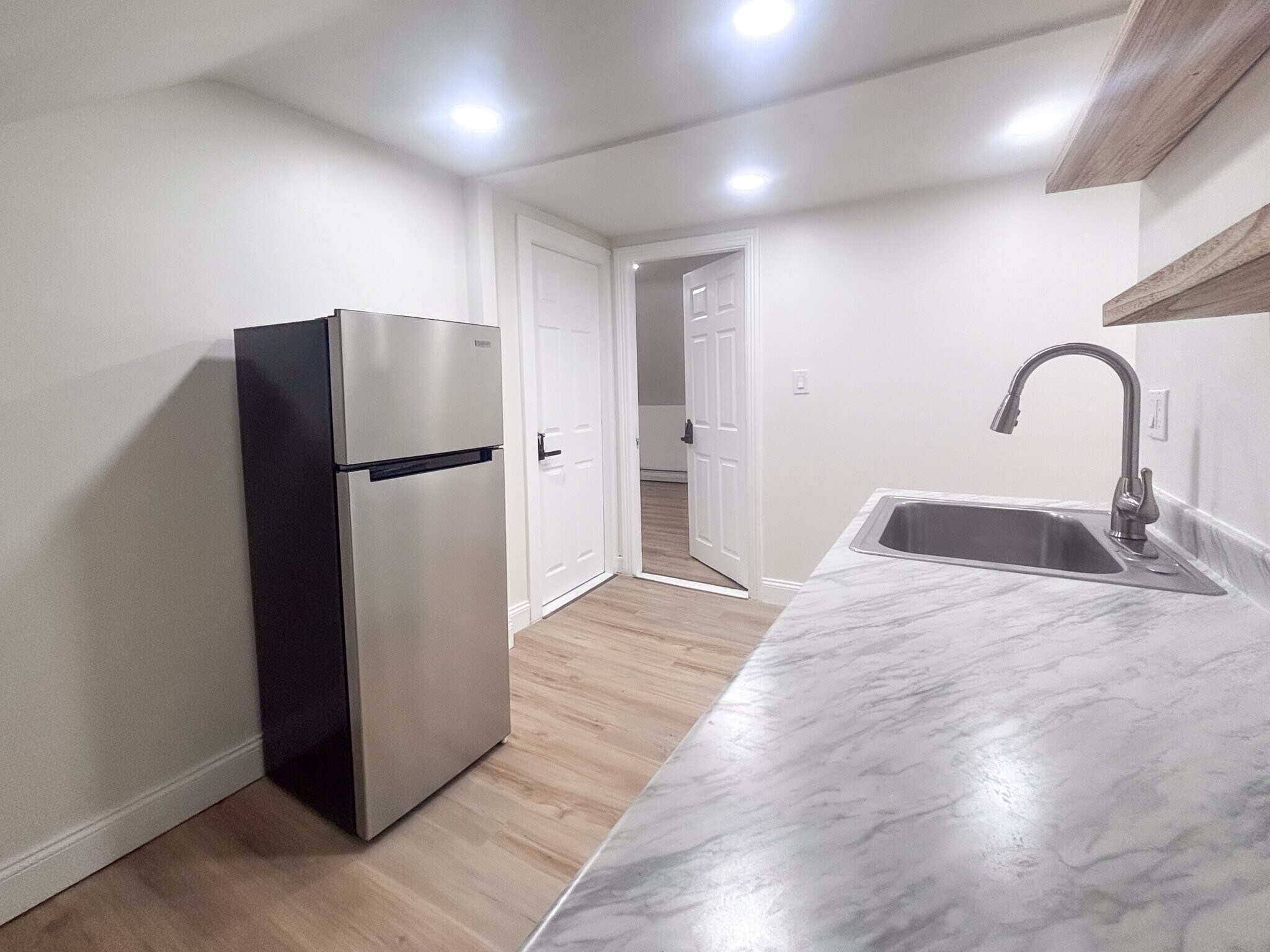 Building Photo - 38 Judith St