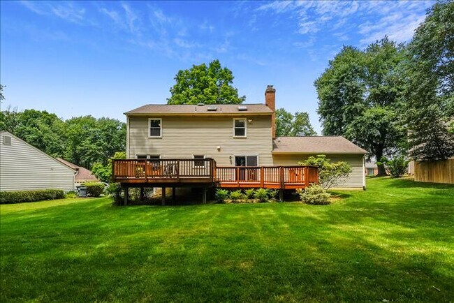 Back of 2154 Silentree Drive Vienna, VA 22182 - 2154 Silentree Dr