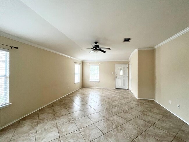 Building Photo - 2428 Green Meadows Ln