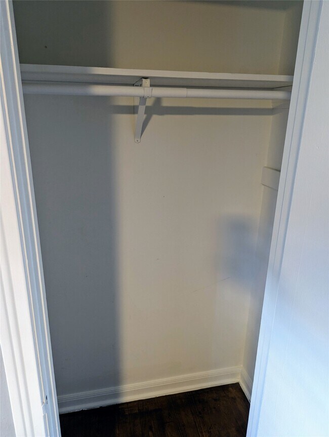 Building Photo - 3111 Deal St