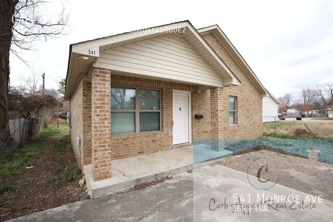 Building Photo - 3 bed / 1 bath house in Trumann