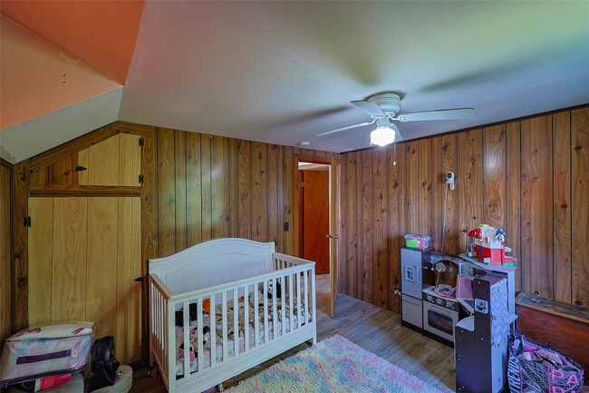 Building Photo - 18 Maples Ln