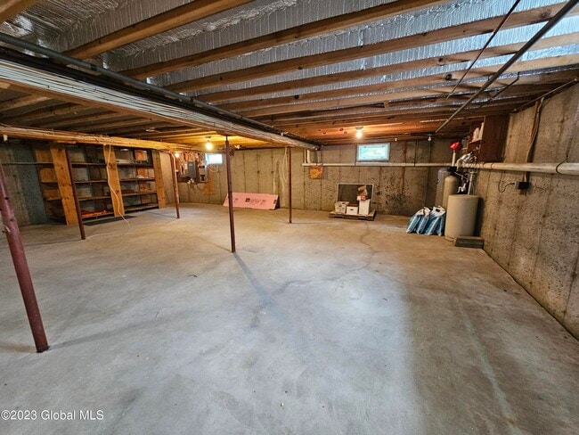 Building Photo - 12 Fisher Ln