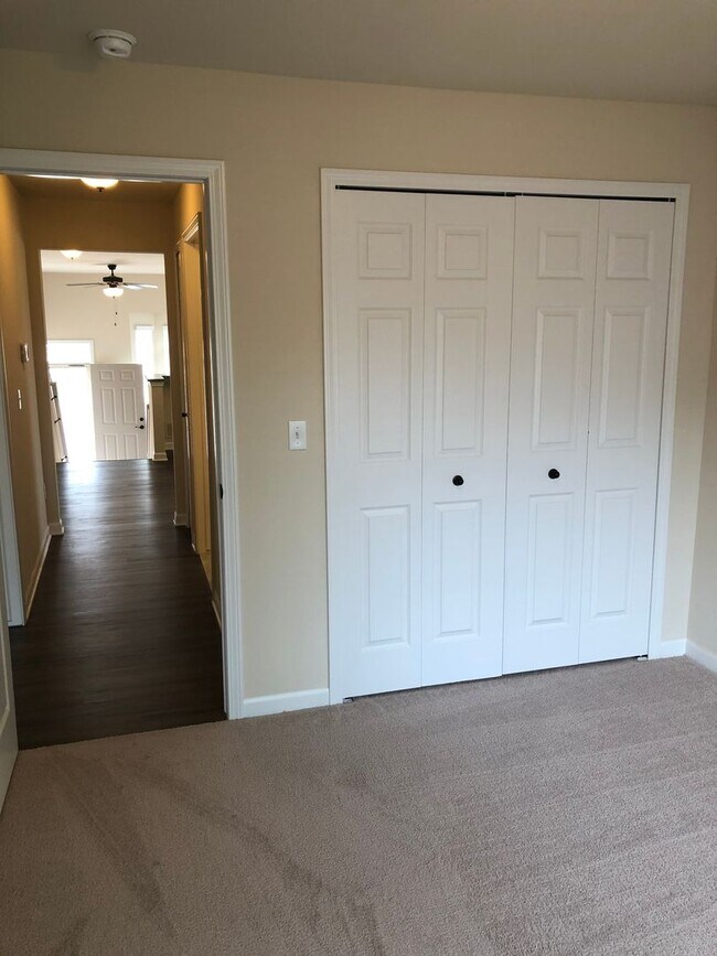 Building Photo - The Manhattan