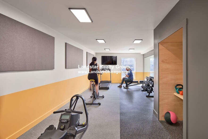 Building Photo - 1327 Chicago Ave