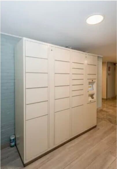 Building Photo - 515 W Wrightwood Ave