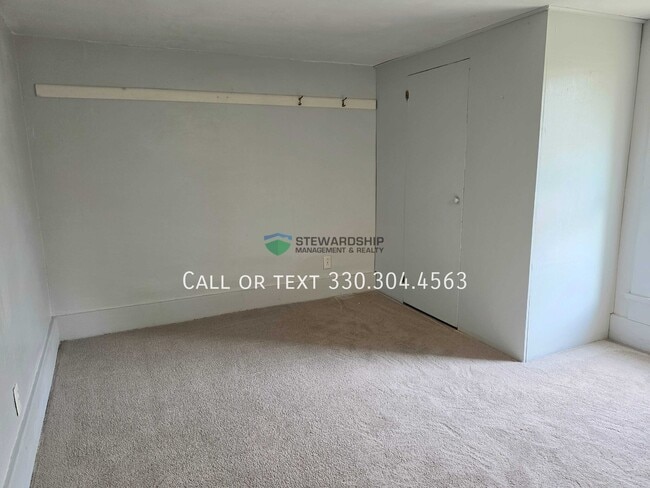 Building Photo - 5573 N Market St
