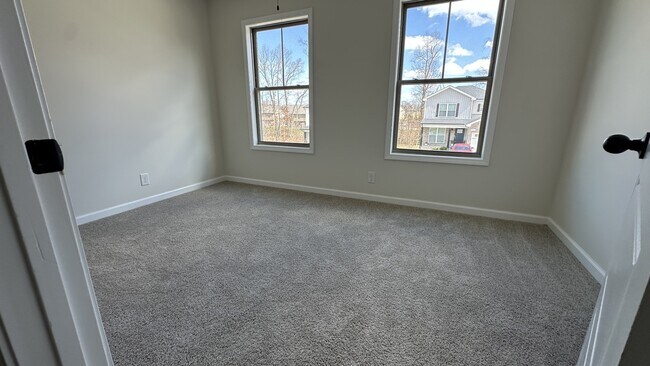 Building Photo - 155 Waterwheel Cir