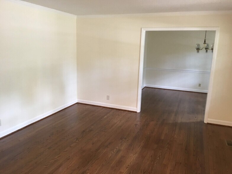 Building Photo - 4527 Berini Dr