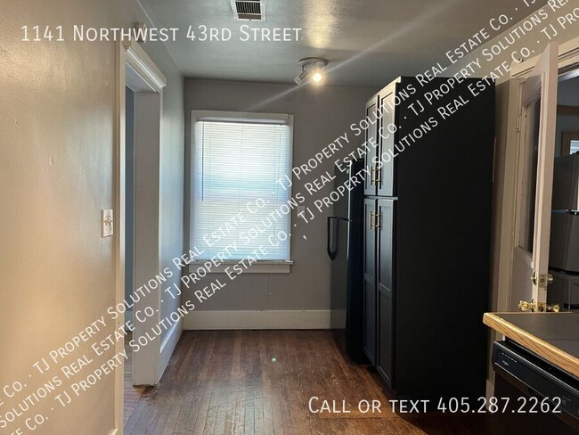 Building Photo - 1141 NW 43rd St
