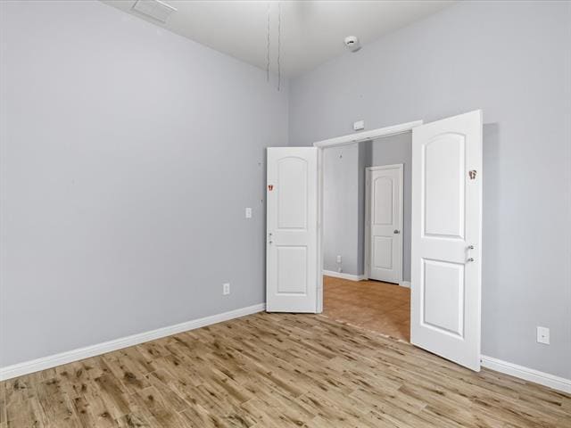 Building Photo - 4114 Lee Hutson Dr