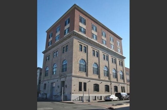 Building Photo - 769 Montgomery St