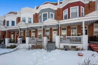 Building Photo - Charming 3-Bedroom with High Ceilings & Modern Updates