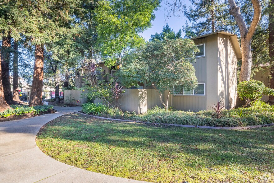 Alternate Exterior - Park Vista Apartments