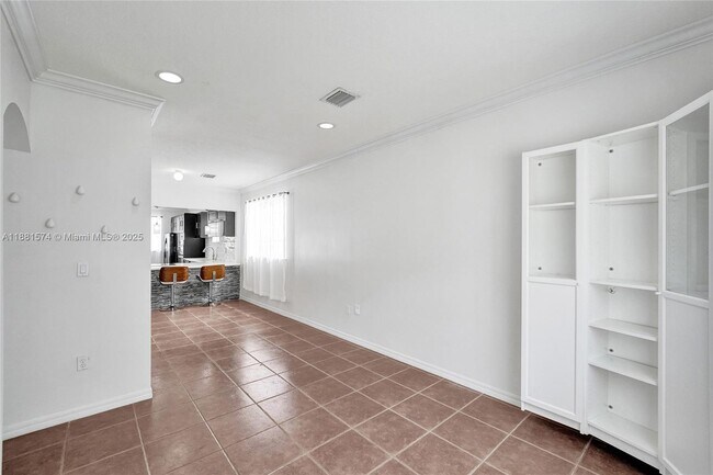 Building Photo - 3041 SW 88th Ave