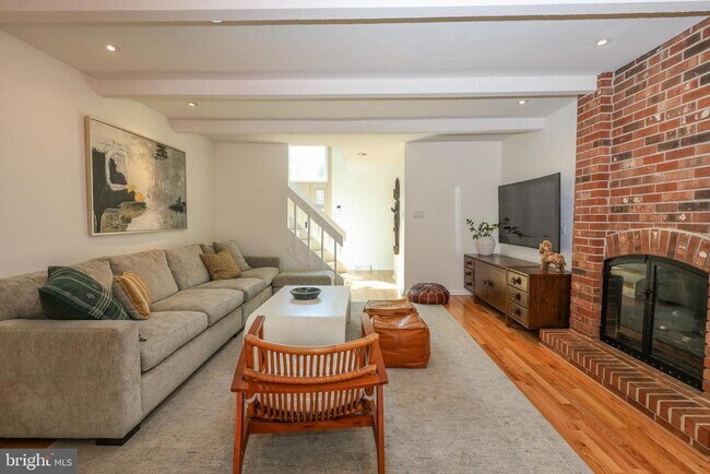 Building Photo - 206 Drakes Drum Dr