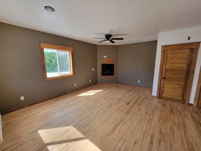 Interior Photo - Pigeon Falls Lofts